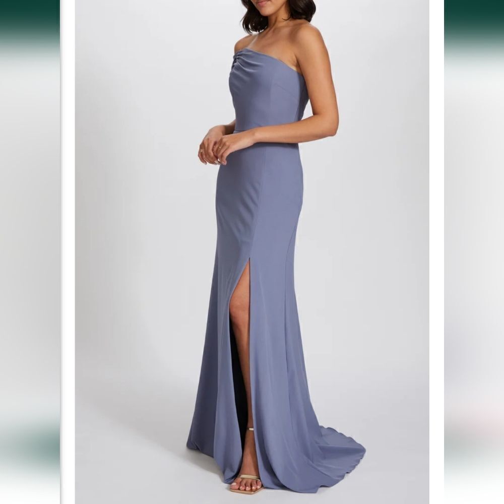 Amsale Dorothy Bridesmaid One Shoulder Dress Size 4 in Blush - Picture 9 of 10